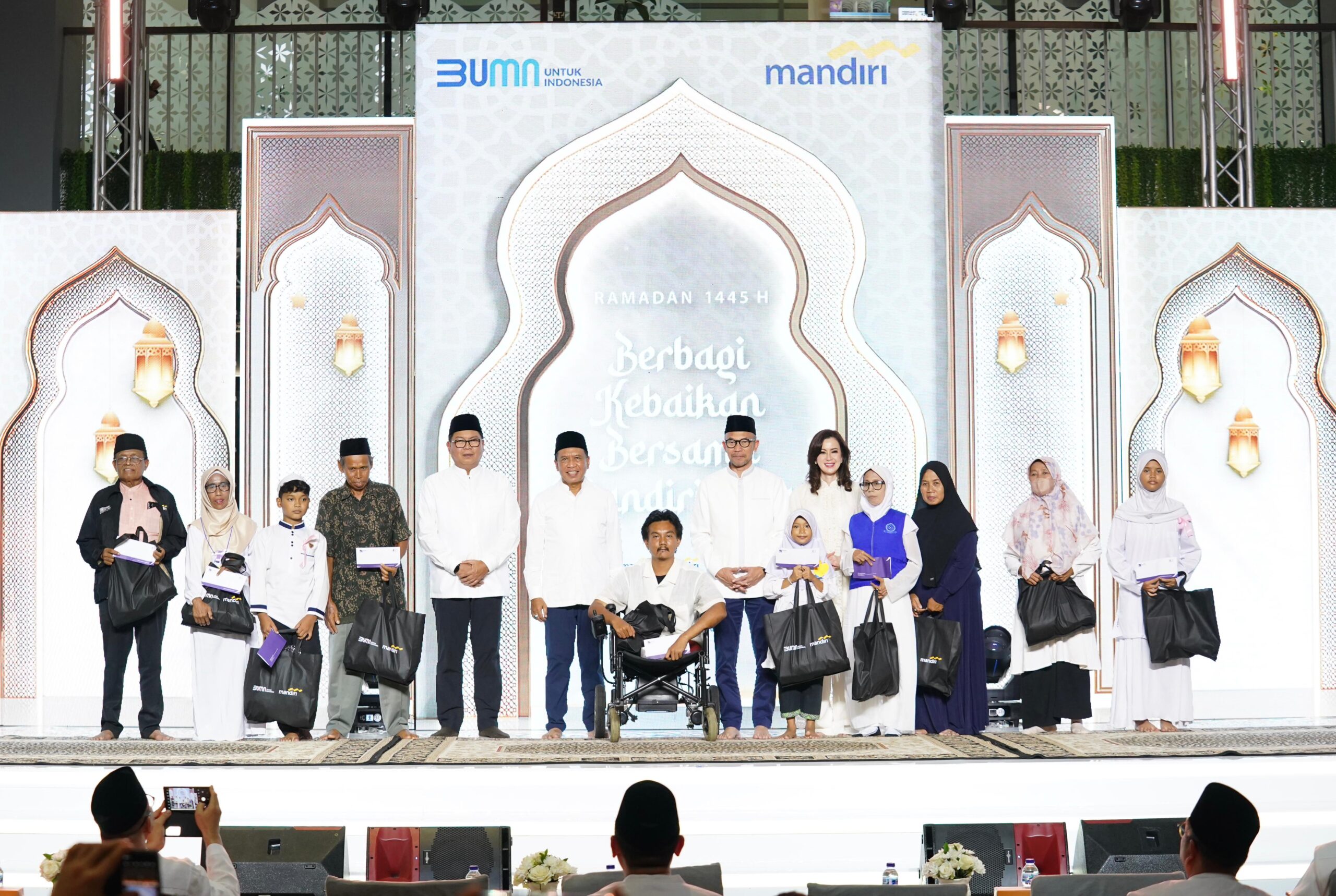 Tebar Berkah Ramadan 1445 H, Mandiri Group Santuni 57.000 Anak Yatim dan Duafa