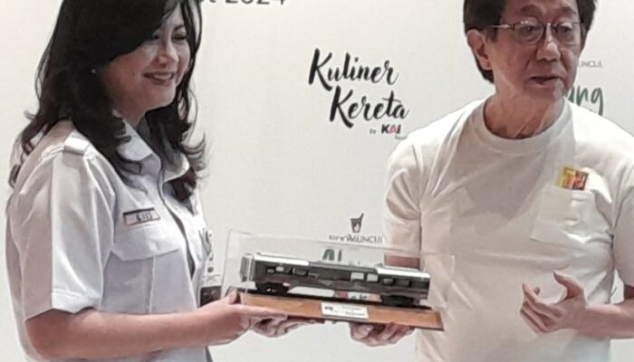 64 Kereta Executive Sediakan Minuman Herbal Alang Sari Dan Kunyit Asem Sido Muncul
