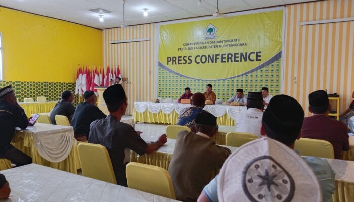 Salim Fakhry Beri Paket Lebaran Imum Mukim Aceh Tenggara