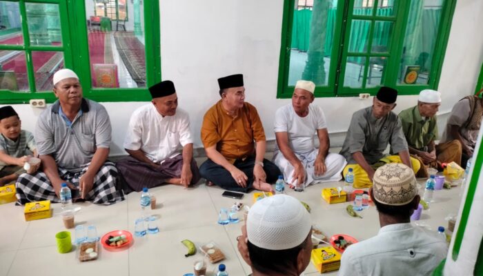 Salim Fakhry Bukber Di Masjid Biak Muli Agara