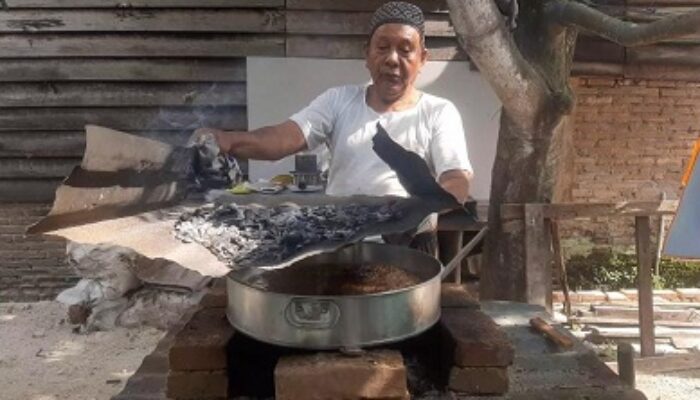 Kue Tepur Banda Bakar Khas Melayu Menu Favorit Berbuka Puasa Di Medan Utara