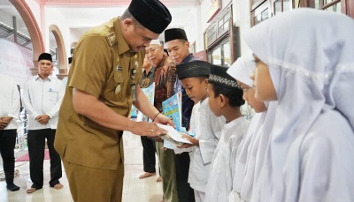 Jalin Silaturahmi Dengan Masyarakat, Wali Kota Medan Bersafari Ramadan Ke Masjid Al Mustaqim
