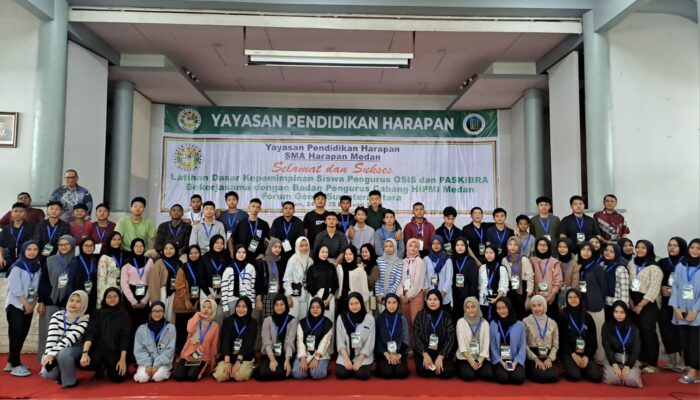 OSIS Dan Paskibra SMA Harapan Medan Gelar Latihan Dasar Kepemimpinan Siswa