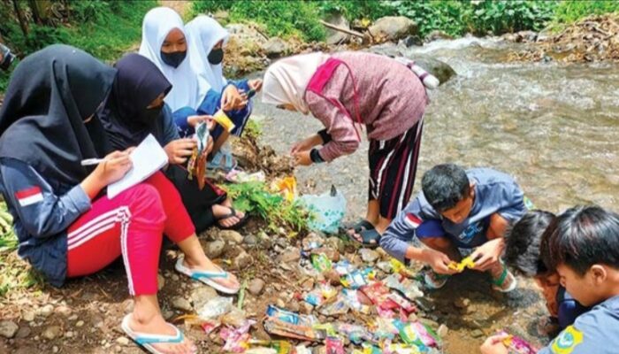 Ancaman Serius Sampah Sachet, Sungai Watch Tuntut Tanggung Jawab Produsen
