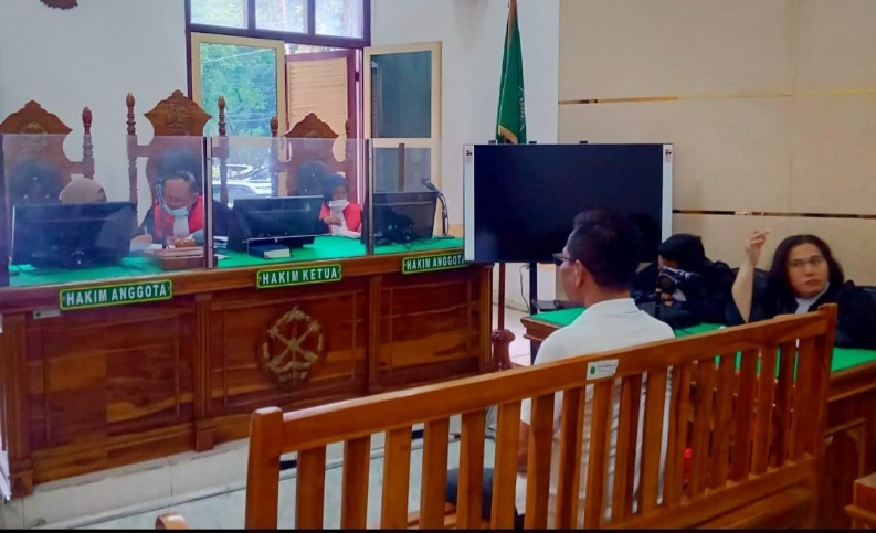 Boasa Simanjuntak Divonis 19 Bulan Penjara