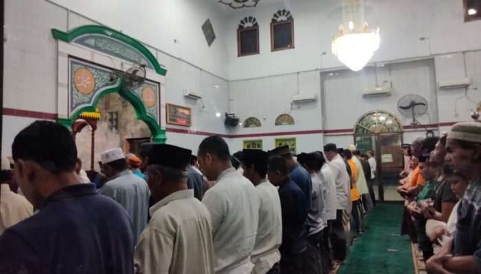 Malam Pertama Ramadhan, Masjid Penuh Jamaah Mbludak