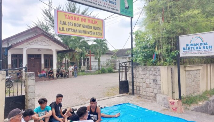 Keluarga Mendiang Mont Gomery Munthe Duduki Yayasan Bahtera Nuh