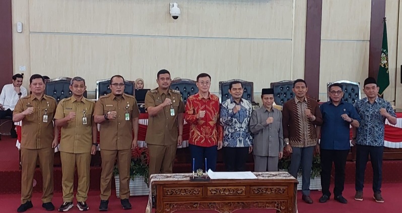 DPRD Medan-Pemko Medan Sahkab Perda Perlindungan Dan Pengembangan UMKM