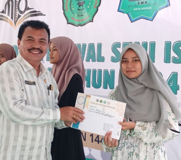 Siswa SMKN 8 Medan Juara Harapan 3 MTQ Cabang Murottal