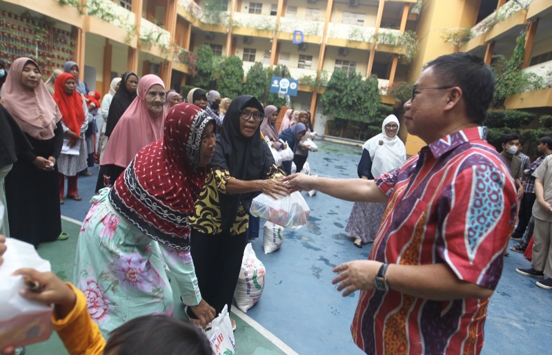 YPSIM Berbagi Kasih Untuk Warga Kurang Mampu