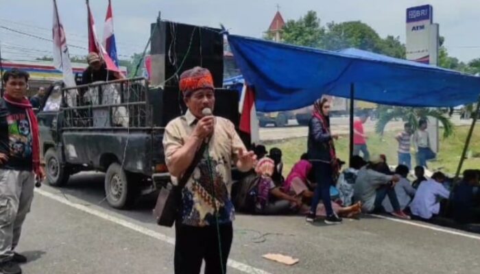 Warga Simalungun Demo Poldasu, Minta Ketua Adat Dibebaskan