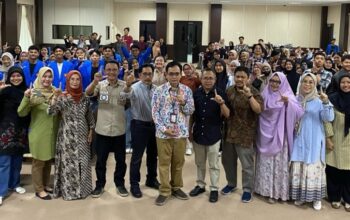 Literasi Digital Tangkal Hoax
