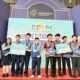ALIAA Mohamed Samaha - Science Curriculum Head of Sampoerna Academy dan (kanan) Aisha Bibi - Principal of Sampoerna Academy BSD berfoto bersama para Pemenang Juara 1 dan Juara 2 STEAM Competition 2024 Kategori Menengah Pertama. Waspada/ist