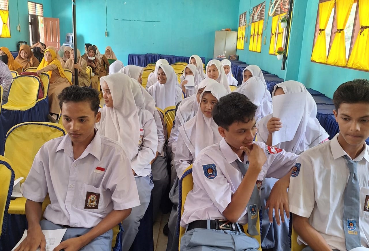 BKPRMI Tanamkan Jiwa Cinta Masjid Terhadap Pelajar SMKN 1 Idi