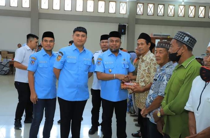 230 Bilal Mayit Dan Guru Mengaji Dapat Tali Asih Dari Bupati 230 Bilal Mayit Dan Guru Mengaji Dapat Tali Asih Dari Bupati