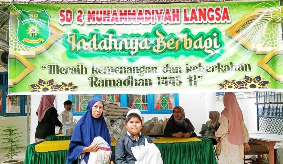 SD Muhammadiyah 2 Langsa Bagikan Paket Ramadan