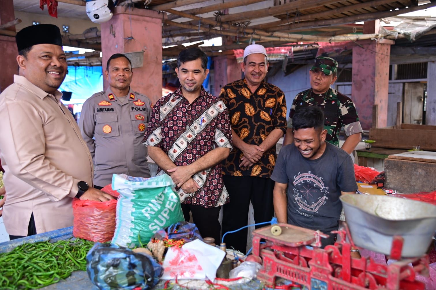 Sekdakab Pantau Pasar Tradisional Seulimeum