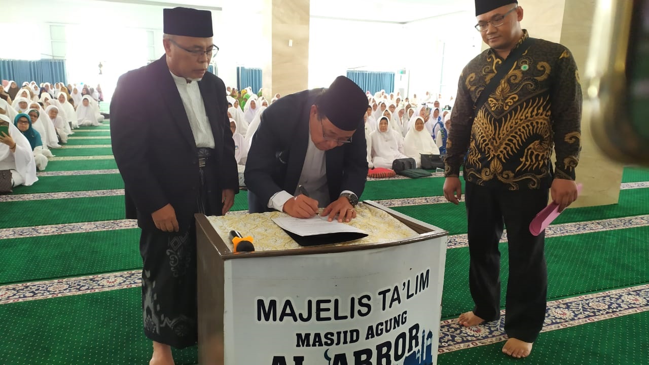MUI Sumut Kukuhkan Pengurus MUI Padangsidimpuan Masa Khidmat 2023-2028 MUI Sumut Kukuhkan Pengurus MUI Padangsidimpuan Masa Khidmat 2023-2028