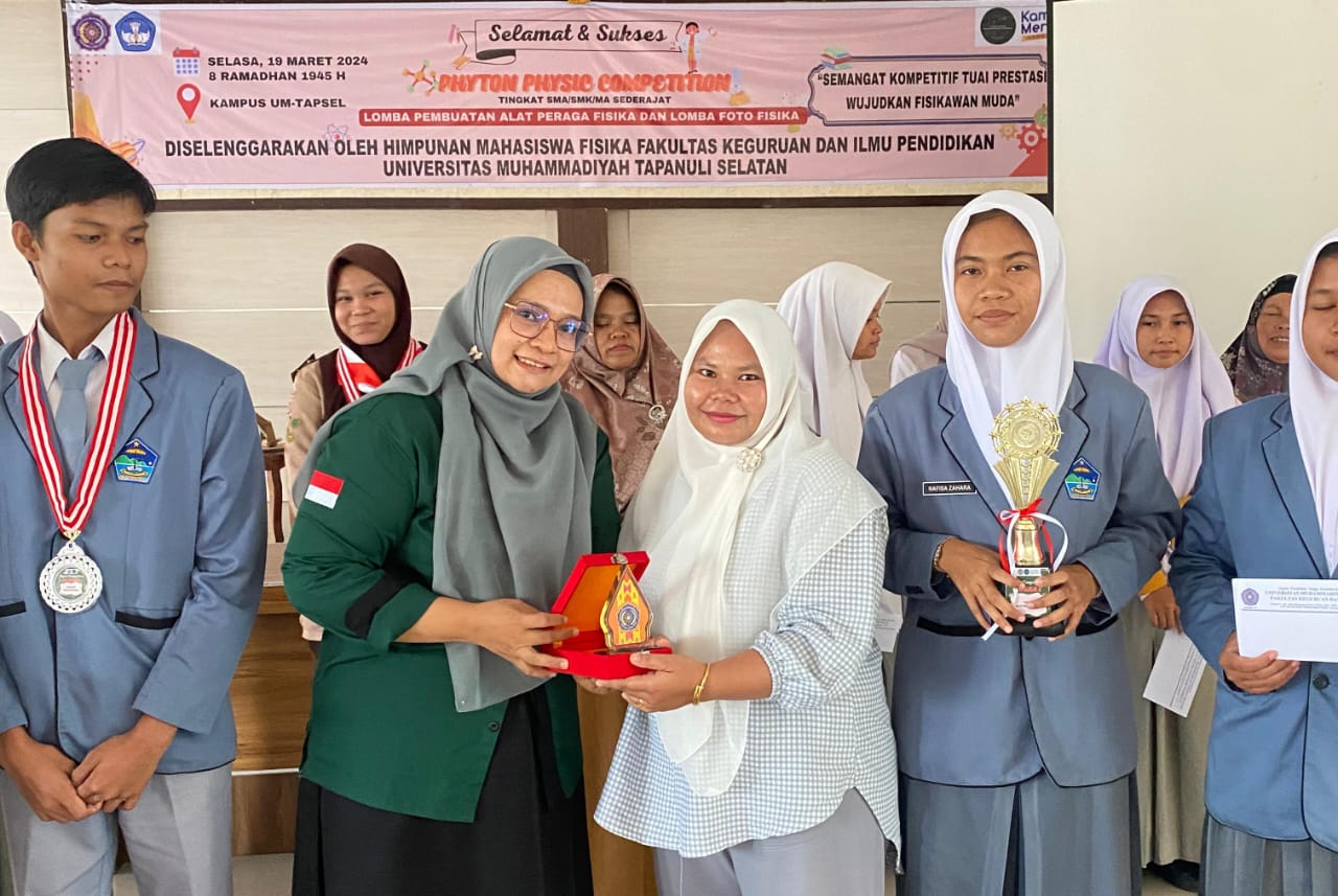 HIMAFIS FKIP UM Tapsel Gelar Lomba Phyton, Ini Pemenangnya