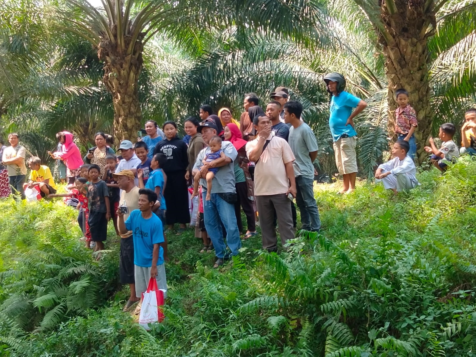 Masyarakat Senang Dapat Sembako Dari Jokowi