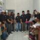 SMSI Madina saat penyantunan dan penyaluran tali asih untuk anak yatim dan kaum duafa di Sekretariat SMSI Madina, Senin (11/3). WAspada/Ist