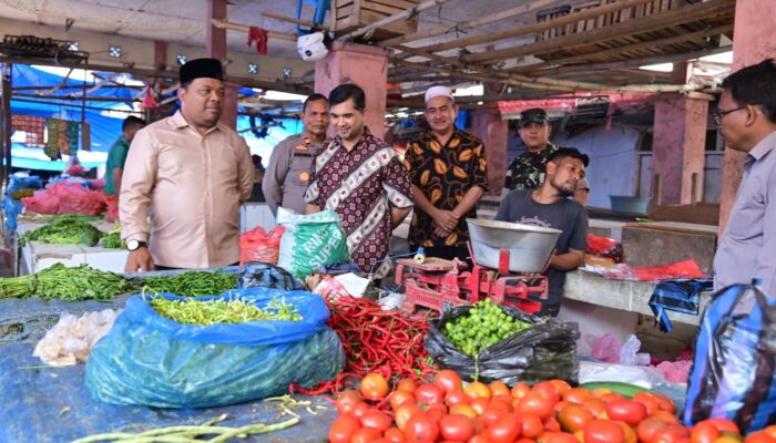 Sekdakab Pantau Pasar Tradisional Seulimeum
