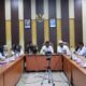 Penjabat Bupati Aceh Besar Muhammad Iswanto, yang diwakili Sekdakab Aceh Besar Drs Sulaimi MSi membuka Rapat Koordinasi Evaluasi Kabupaten Layak Anak (KLA) di Aula H Sanusi Wahab, Kantor Bupati Aceh Besar, Rabu (6/3). (Waspada/Ist)