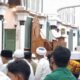 Tampak dalam gambar Pj. Gubernur Aceh yang baru Bustami Hamzah menyampaikan ceramah ramadhan di Masjid Raya Baiturahman Banda Aceh senin (18/03/24).malam.(Waspada/T. Zakaria Al Bahri)