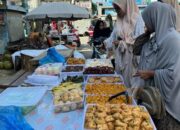Pasar Takjil Diserbu Pengunjung