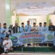 Manajemen Kebun KSO Karang Inong PTPN I & PTPN III berfoto dengan pengurus BKPRMI Aceh Timur dalam Kunjungan Safari Ramadan 1445 H/2024 M di Masjid Afdeling III, Ranto Peureulak, Aceh Timur, Senin (18/3) malam. Waspada/H. Muhammad Ishak