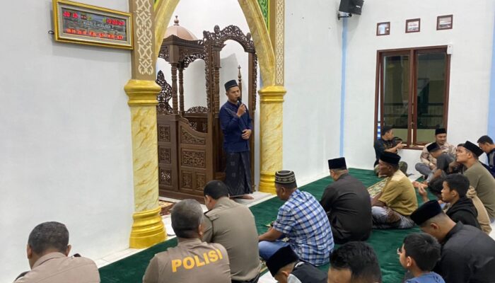 Polres Humbahas Tarawih Bersama