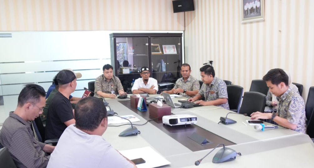 Kegiatan Konferensi Pers Layanan Program JKN saat libur lebaran 2024, di Aula Kantor BPJS Kesehatan Cabang Langsa, Rabu (20/3). Waspada/Munawar