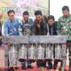 PEMERINTAH Bersama Perwakilan Purba Pargodung pukul gendang sebagai tanda Launching Izin Usaha Pertambangan Tahap Operasi Produksi Batuan. Waspada/ist