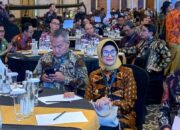 Wali Kota Pematangsiantar Susanti Dewayani (dua kanan) turut menghadiri Rakor persiapan pengadaan ASN TA 2024 bersama Menteri PAN-RB di Hotel Bidakara, Jl. Gatot Subroto, Jakarta Selatan, Kamis (14/3).(Waspada-Ist).