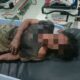 WARGA yang menjadi korban penganiayaan kawanan perampok dievakuasi ke RSUD Aceh Tamiang. Waspada/Ist