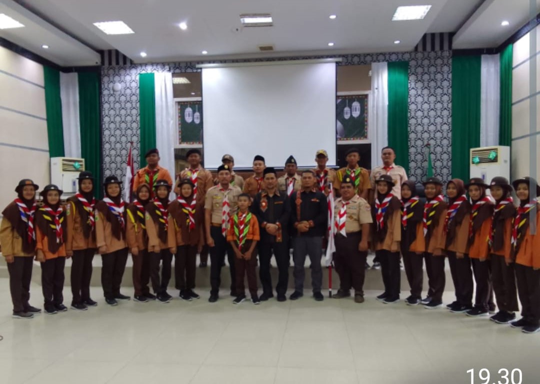 Pj Bupati Syakir lepas kontingen musabaqah tunas ramadan (MTR) Kwartir Cabang Aceh Tenggara. Waspada/Seh Muhammad Amin