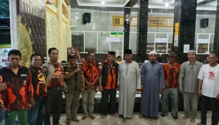 Pemuda Pancasila Samosir Berbagi Takjil 