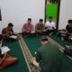 Personel Polres Sibolga saat gelar kegiatan mengaji dan Tadarus bersama di Masjid Nurul Ikhlas Aspol Sibolga, Kamis (14/3). Waspada/ist