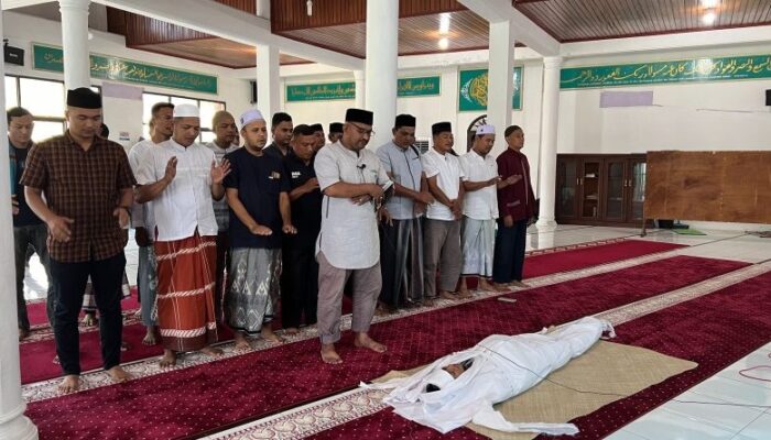 Peserta I’tikaf Diajarkan Tata Cara Fardhu Kifayah