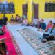 Jamaah serius menyimak kajian Ramadan yang disampaikan Sekum DPD BKPRMI Aceh Timur, H Muhammad Ishak, dalam Kunjungan Safari Ramadan 1445 hijriyah di Masjid Darul Mahya, Mesir, Serbajadi, Aceh Timur, Sabtu (23/3). Waspada/Musyawir