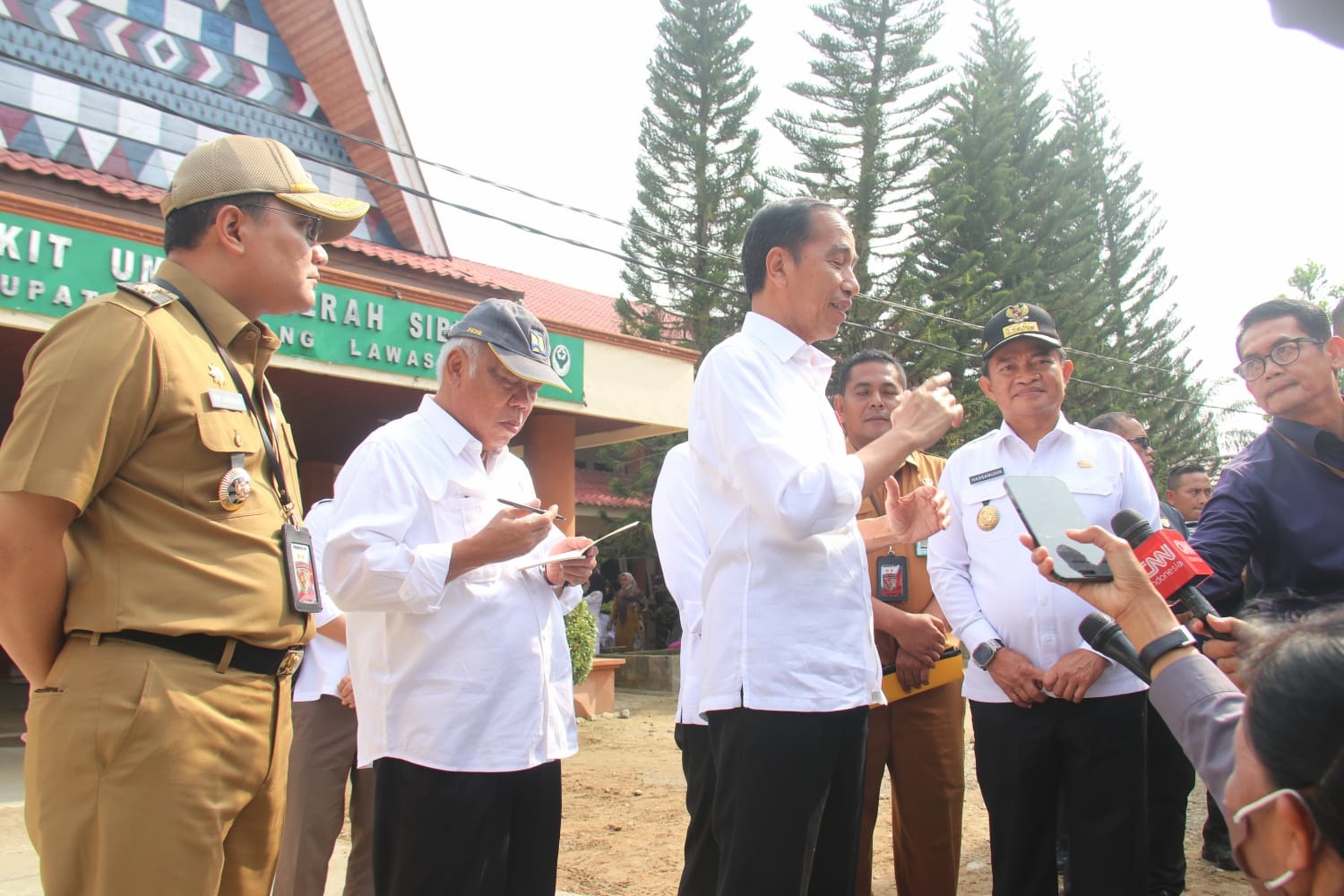 Presiden RI Kunjungi RSUD Sibuhuan