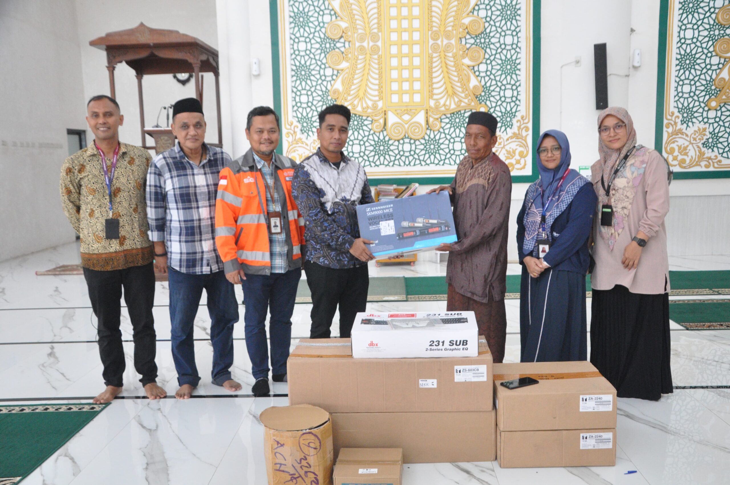 Plt Kadinsos Santuni 227 Anak Yatim Dan Serahkan Bantuan Masjid