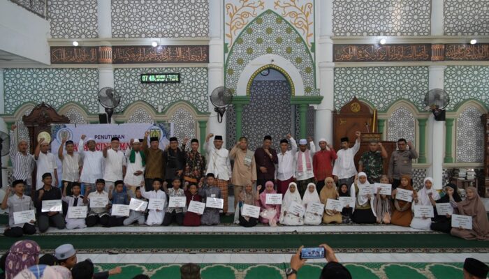 Ketua DPRK Tutup Kegiatan Anak Mulia Subuh Berjamaah 40 Hari Di Masjid