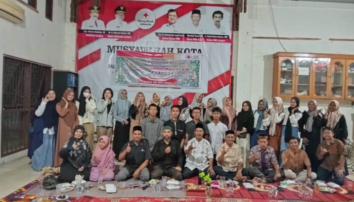 PMI Langsa Berbagi Takjil Dan Bukber