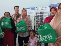 Jelang Hari Raya, Regal Springs Indonesia Bagikan Paket Lebaran Untuk Masyarakat