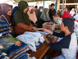 Masyarakat Samahani Manfaatkan Bazar Pangan Murah Pemkab Aceh Besar