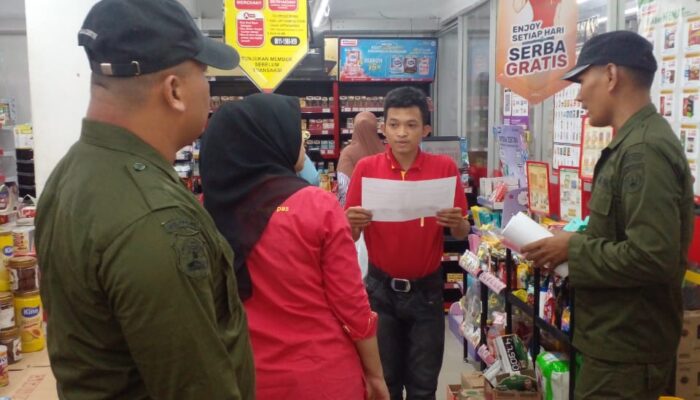 Satpol PP Tertibkan Toko Dan Warkop Langgar Maklumat