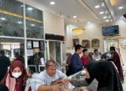 Jelang Idul Fitri Harga Emas Meroket