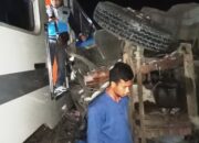 Terobos Palang Pintu, KA Putri Deli Tabrak Truk Muatan Pelet