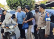 Polri Peduli, Sat Narkoba Polres Simalungun Bagikan Takjil Ke Masyarakat